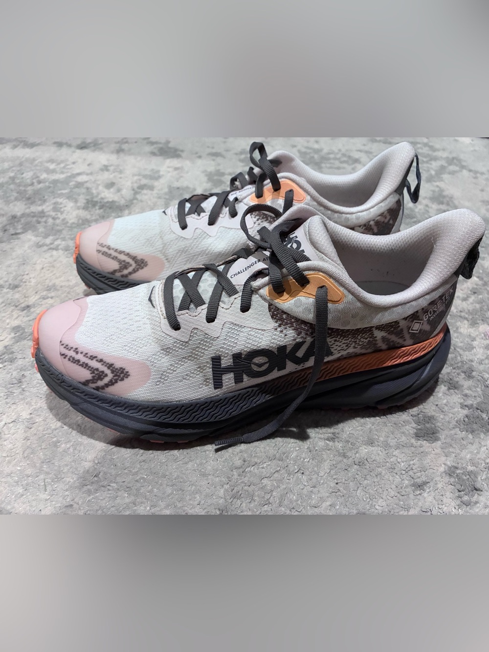 Like NEW Hoka Women's Challenger 7 Gore-TEX(R) Cosmic Pearl/Galaxy 9.5